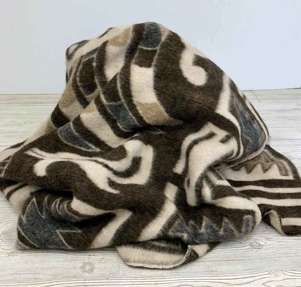 Vintage Artesan's Corner Peruvian 100% Merino Wool Blanket /b