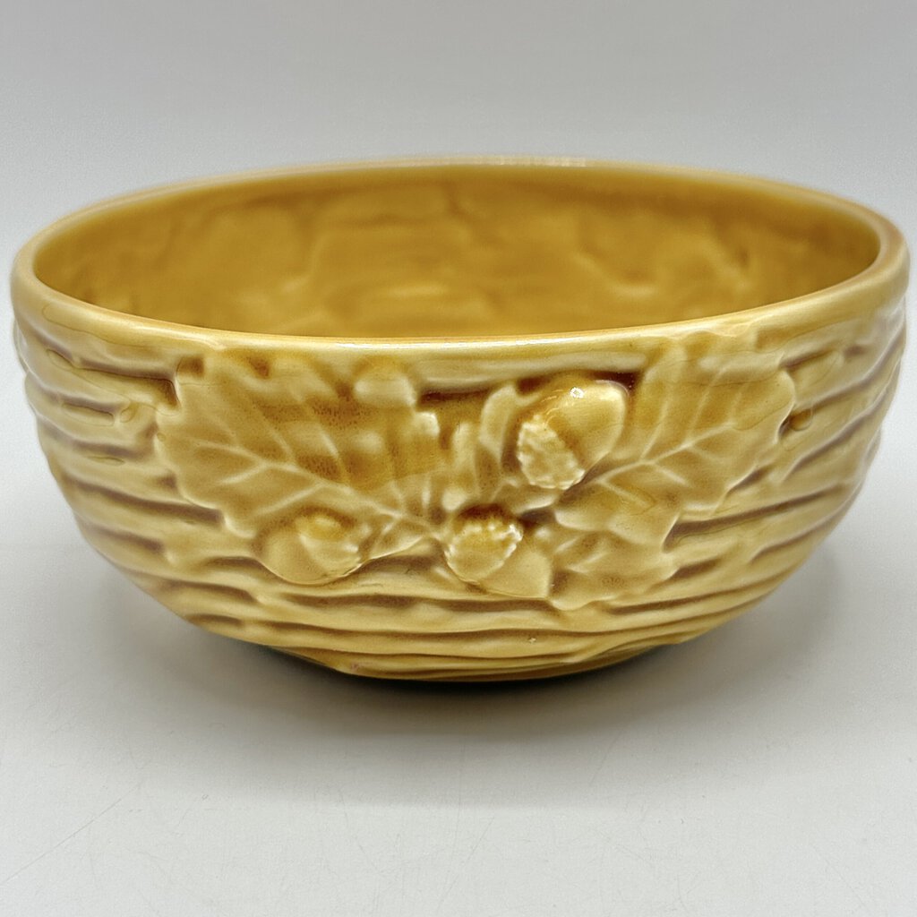 Vintage Bordallo Pinheiro Oak Leaf Gold Coupe Cereal Bowl 5 1/2” Portugal /cb