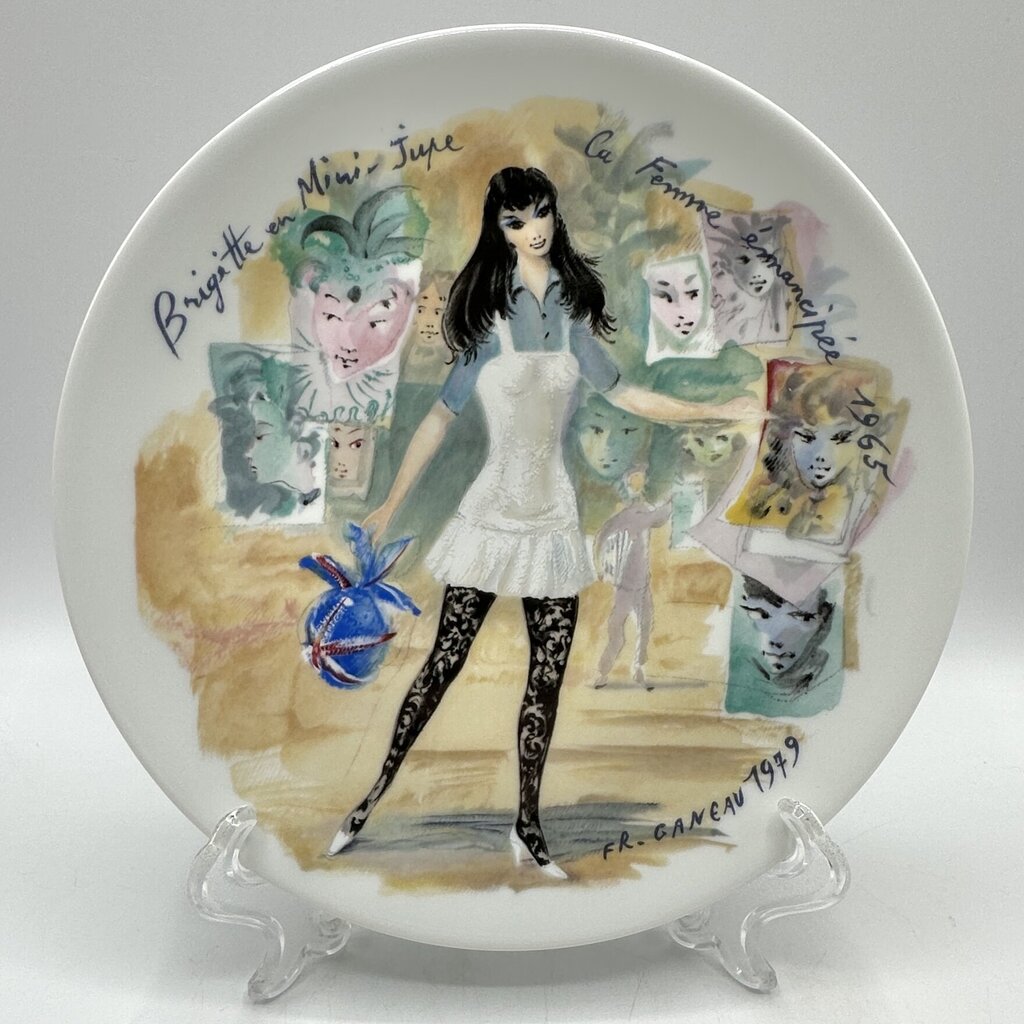 2 Vintage D’Arceau Limoges Les Femmes Du Siecle Collector Plates 1910, 1965 /cb