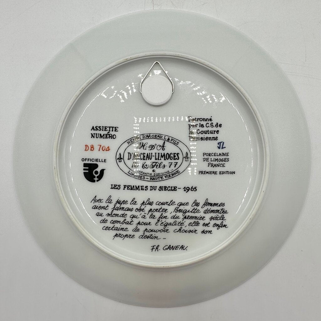2 Vintage D’Arceau Limoges Les Femmes Du Siecle Collector Plates 1910, 1965 /cb