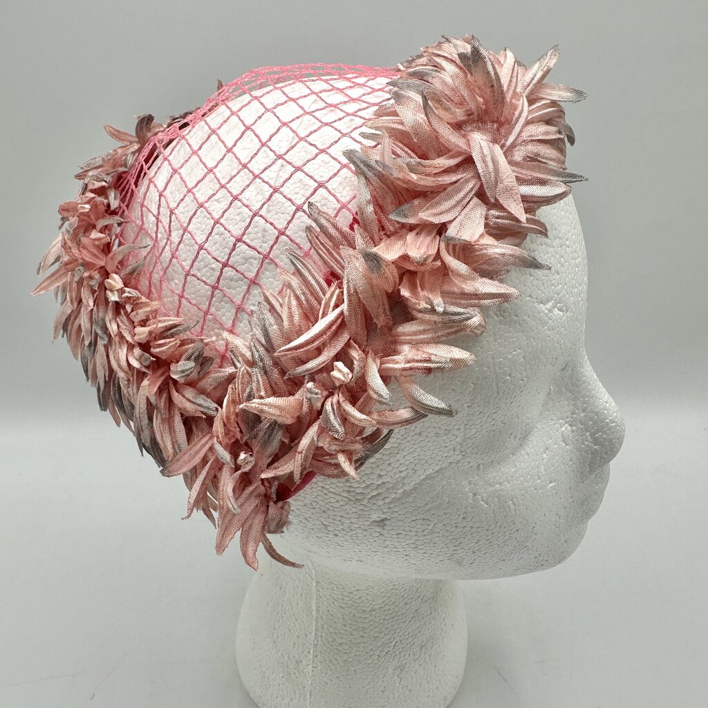 Original !950s Pink Net & Floral Petals Women’s Half Hat/Fascinator /cb
