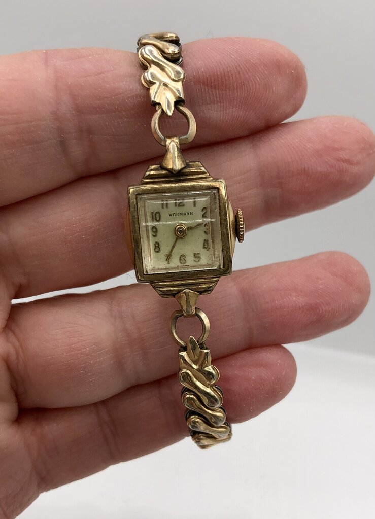 Vintage Ladies Walkman 17j Wrist Watch /b