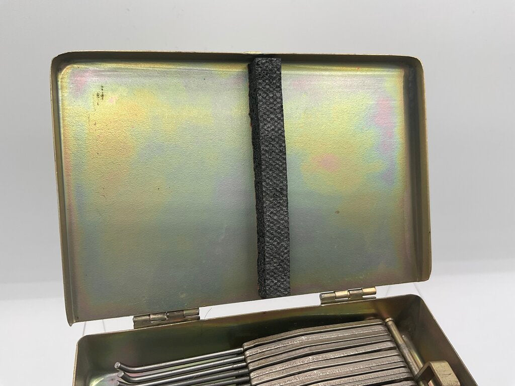 Vintage Cased Gap Feeler 28 Gauge Set (Unbranded) /s