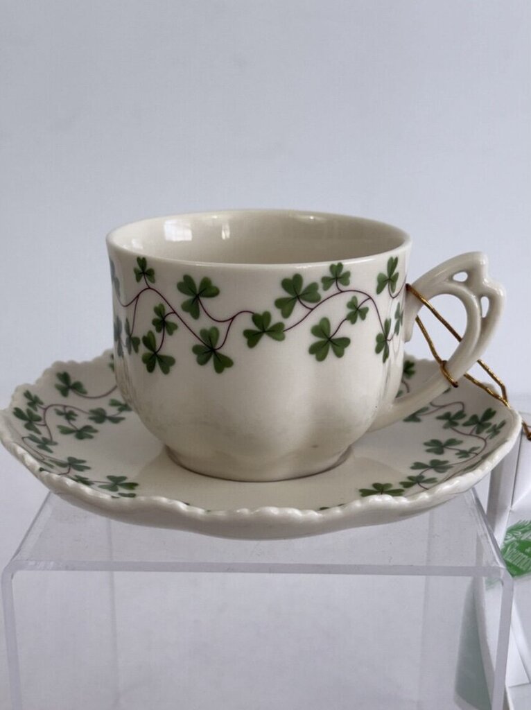 The Shannon Collection 7pc Lot of Porcelain Shamrock Cuos & Saucers NWT /r