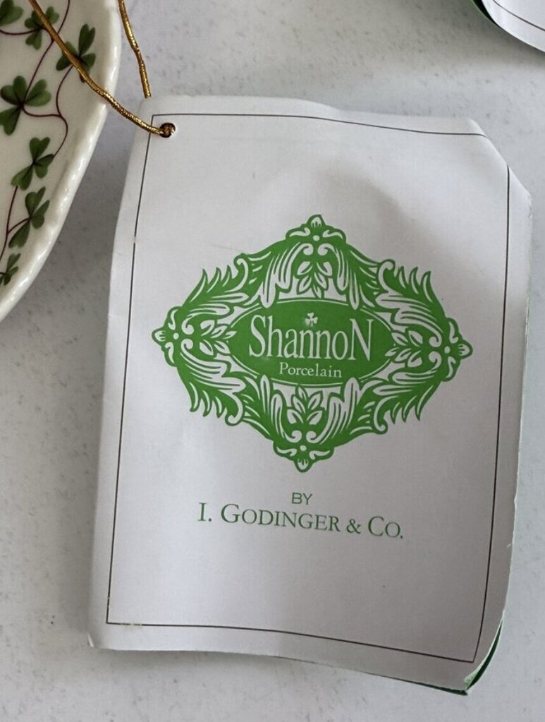 The Shannon Collection 7pc Lot of Porcelain Shamrock Cuos & Saucers NWT /r