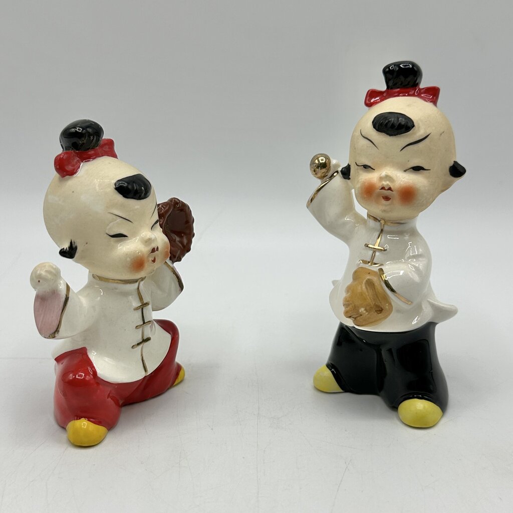 Vintage Japanese Baseball Playing Children Salt and Pepper Shaker Set-Mid Century Ceramic Collectible /cb