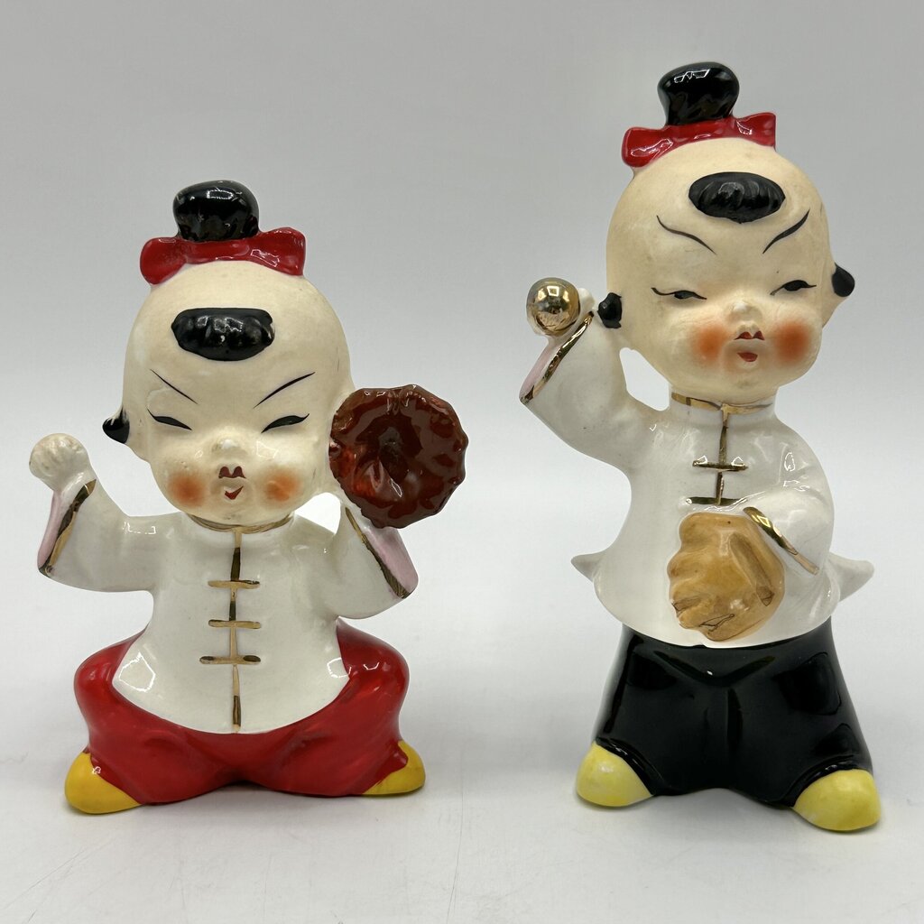 Vintage Japanese Baseball Playing Children Salt and Pepper Shaker Set-Mid Century Ceramic Collectible /cb
