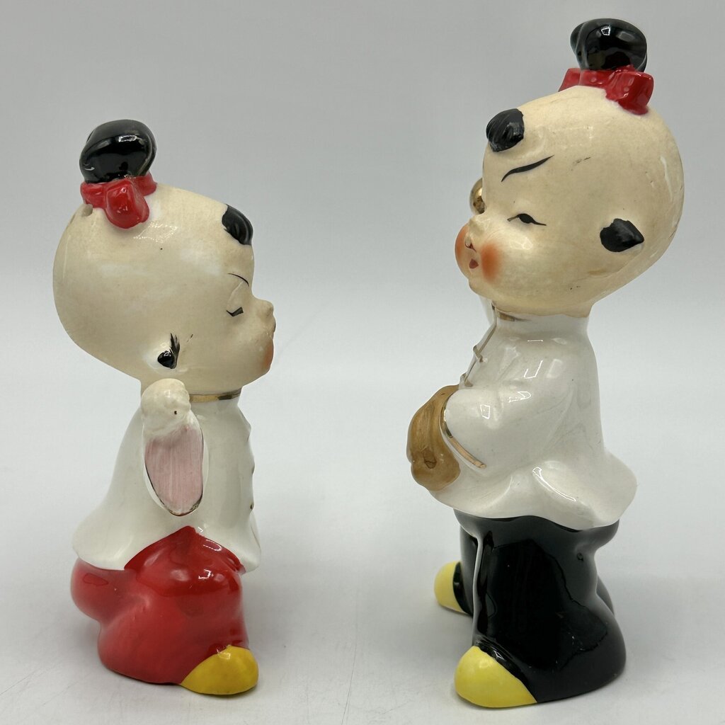 Vintage Japanese Baseball Playing Children Salt and Pepper Shaker Set-Mid Century Ceramic Collectible /cb