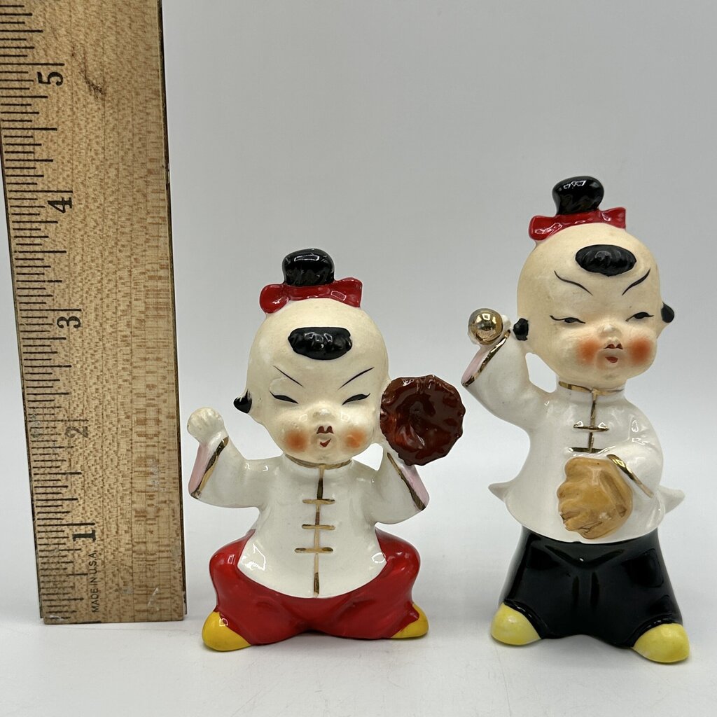 Vintage Japanese Baseball Playing Children Salt and Pepper Shaker Set-Mid Century Ceramic Collectible /cb