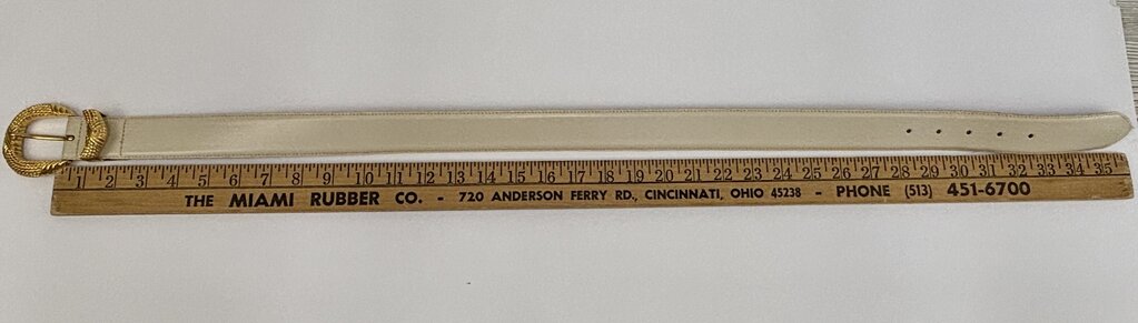 Talbots Cream Leather Belt w/ Gold Buckle Sz. M /j
