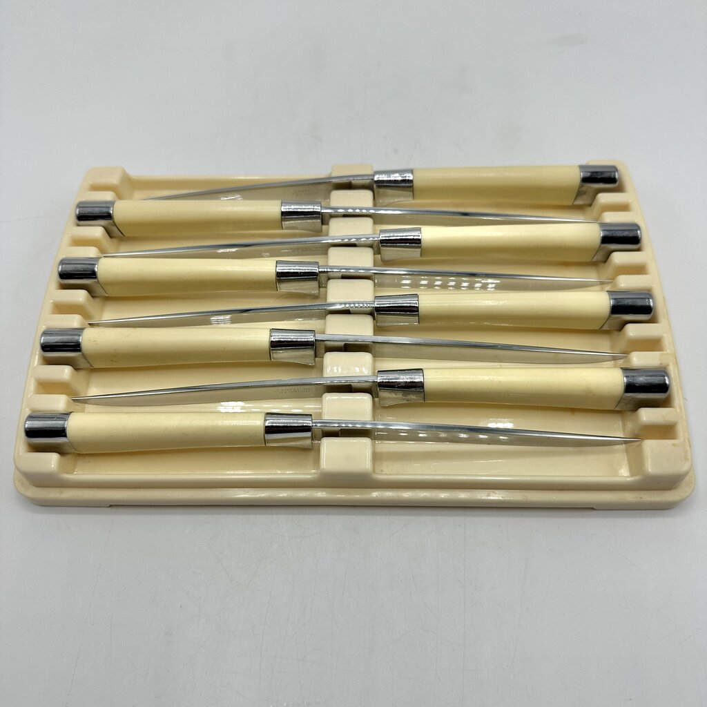 Vintage Carvel Hall by Briddell Steak Knives-Set Of 8 In Original Box-Stainless Steel /cb