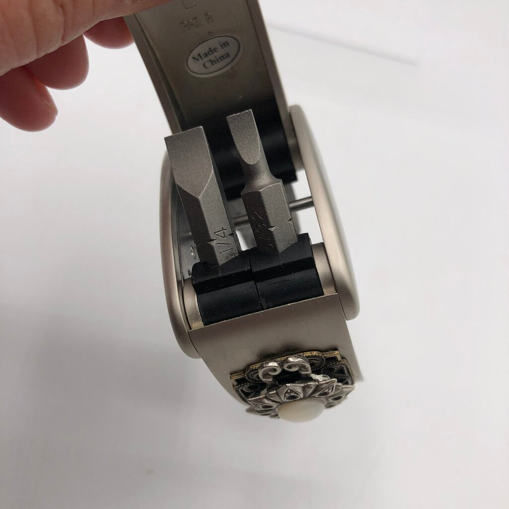 Ann Cichon Dallas Embellished Driver Bit Case /b