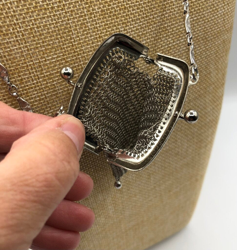Victorian Style Chain Mail Mesh Coin Purse /b