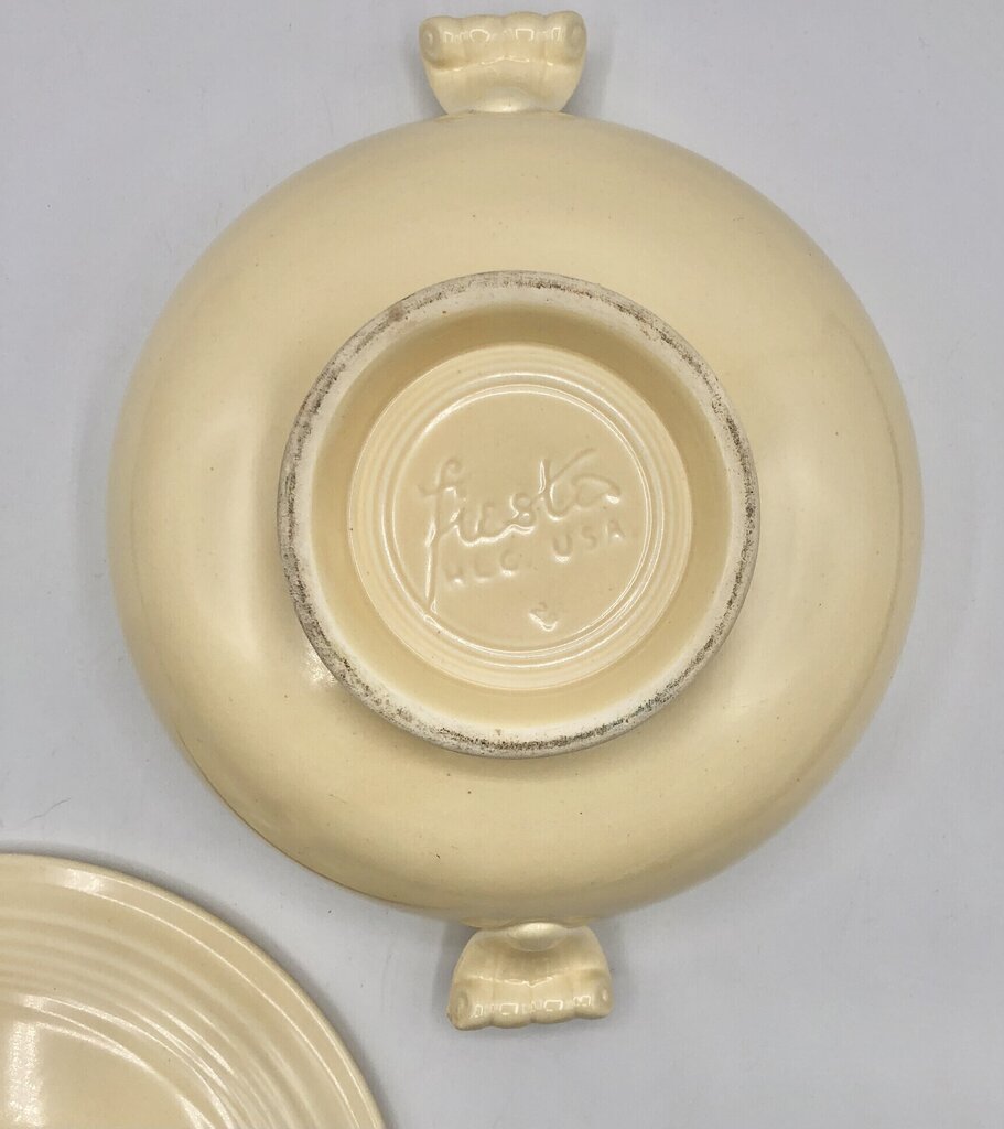 Vintage HLC Fiesta Fiestaware Ivory Covered Casserole Dish /b