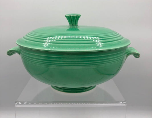 Vintage HLC Fiesta Fiestaware Light Green Covered Casserole Dish /b