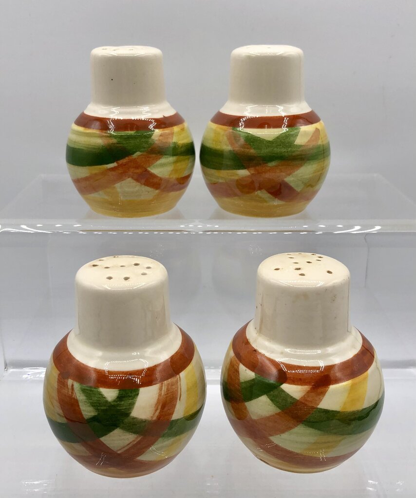 2 Sets Vernon Kilns Vernonware Homespun Salt & Pepper Shakers /b