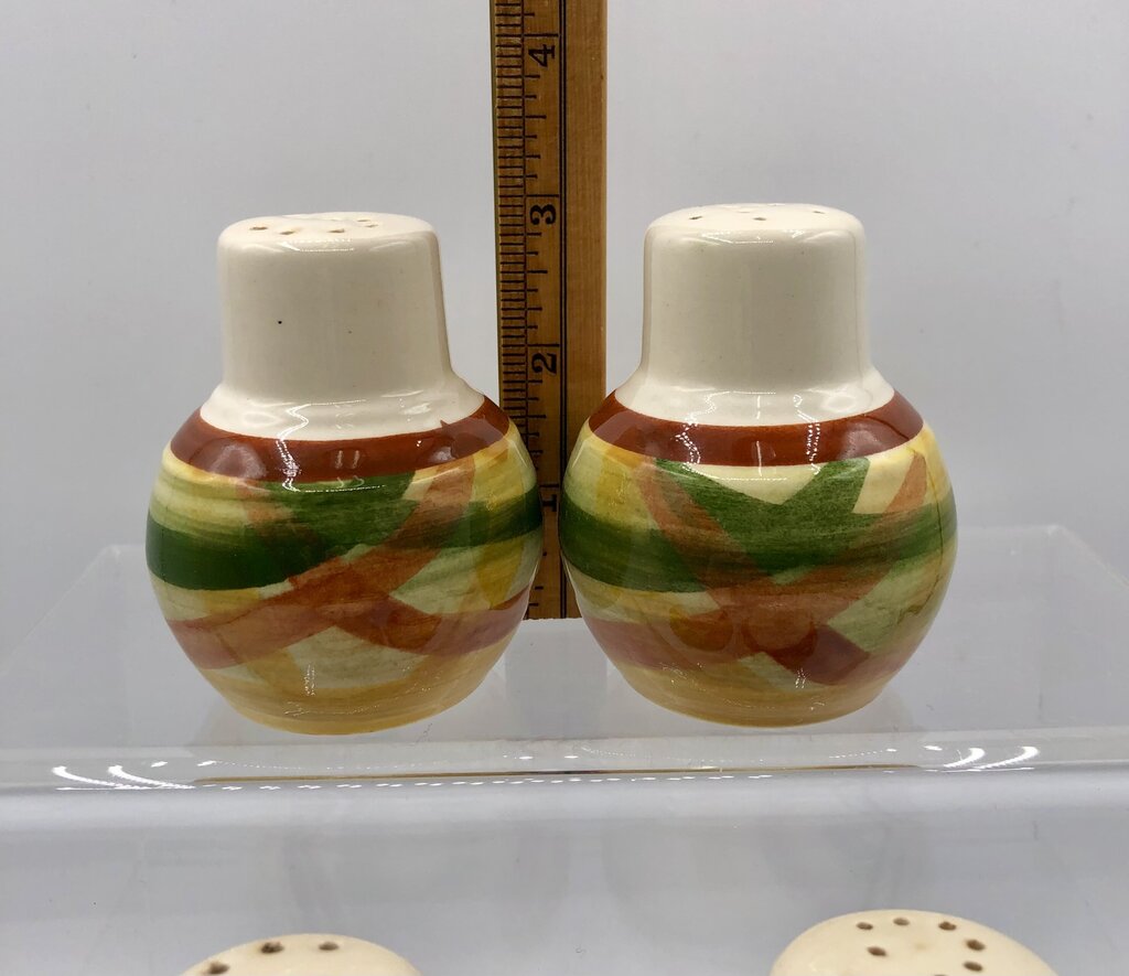 2 Sets Vernon Kilns Vernonware Homespun Salt & Pepper Shakers /b