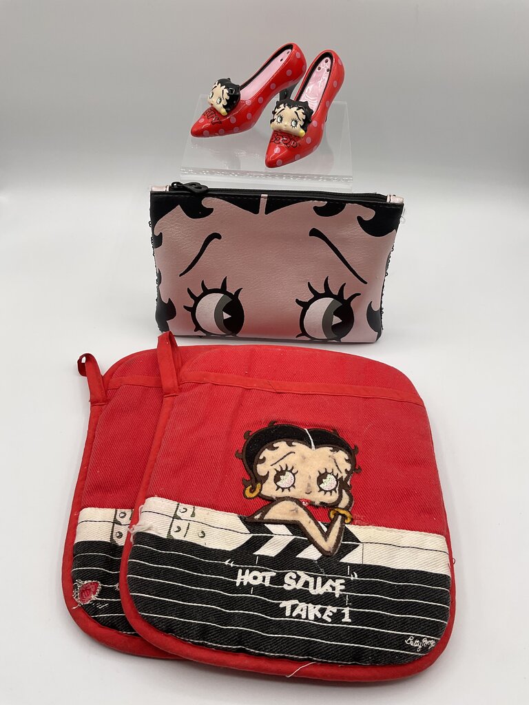 Betty Boop Lot - Salt & Pepper Shakers, Pot Holders, Ipsy Makeup Bag /sb