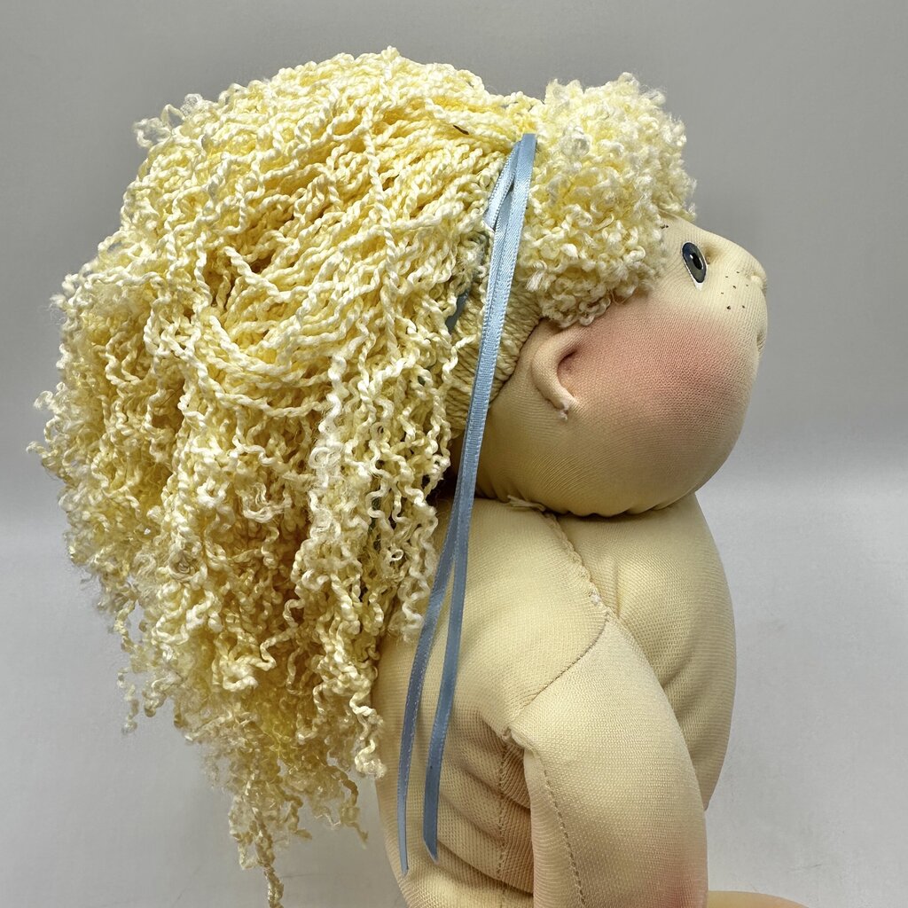 Vintage 1990 Cabbage Patch Soft Sculpture Doll Blue Eyes Blonde Hair No Papers/Clothes /cb