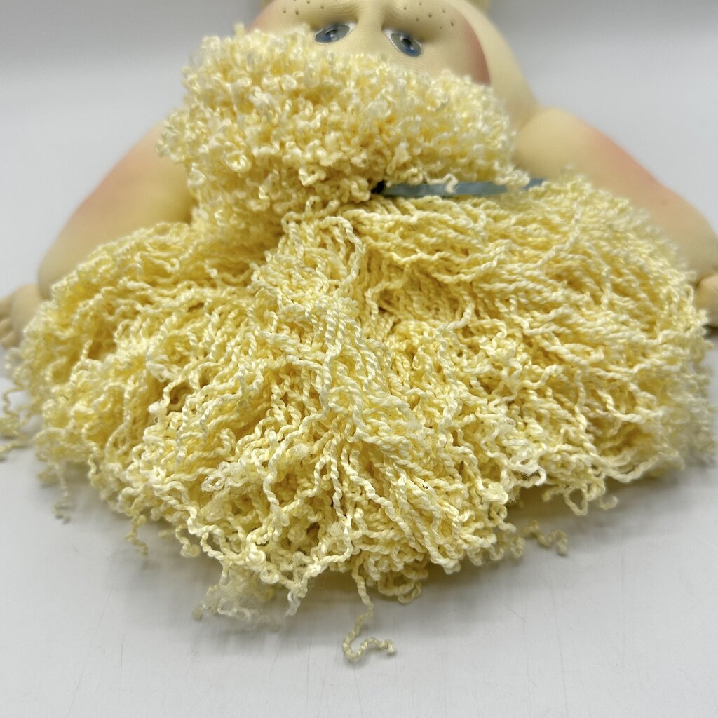 Vintage 1990 Cabbage Patch Soft Sculpture Doll Blue Eyes Blonde Hair No Papers/Clothes /cb