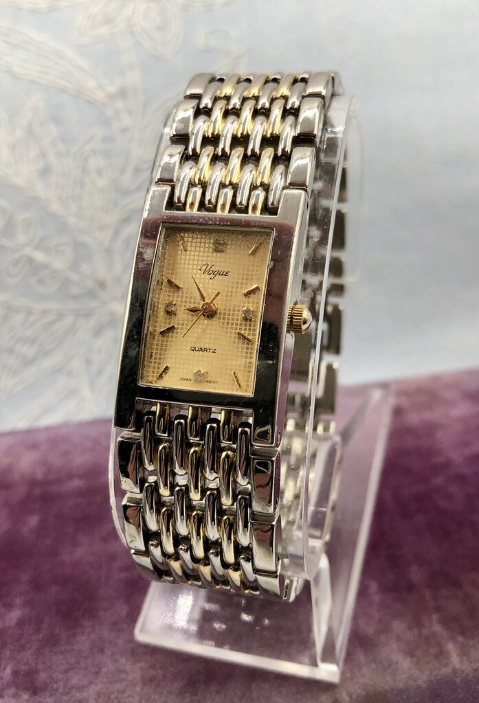 Vintage Ladies VOUGE Quartz Wrist Watch /b