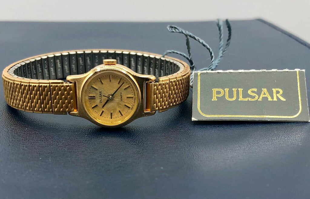 Vtg Ladies Pulsar Analog Quartz Watch w/ Original Box & Manual /b
