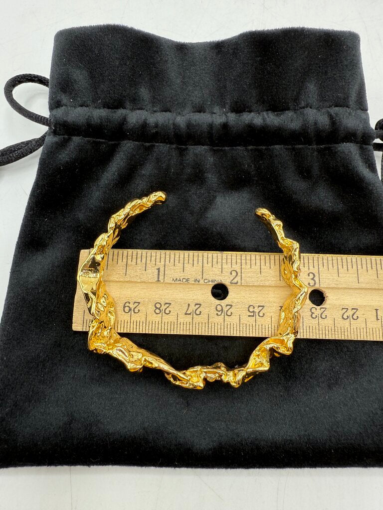 Amber Sceats Woman’s Gold Tone Emery Bracelet /ro