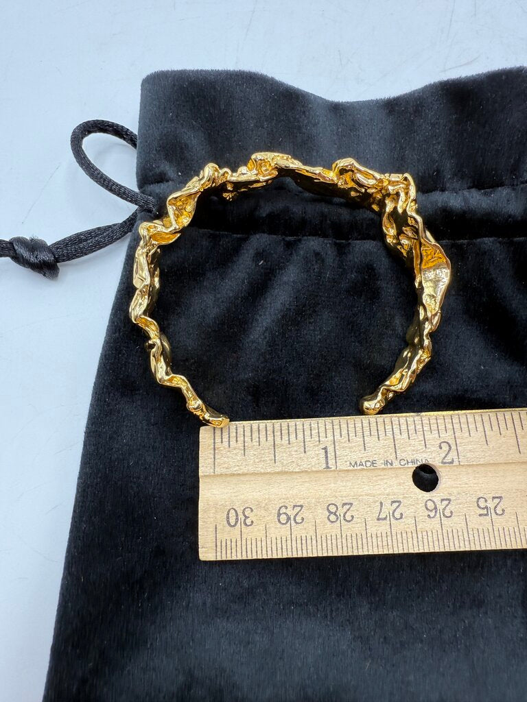 Amber Sceats Woman’s Gold Tone Emery Bracelet /ro