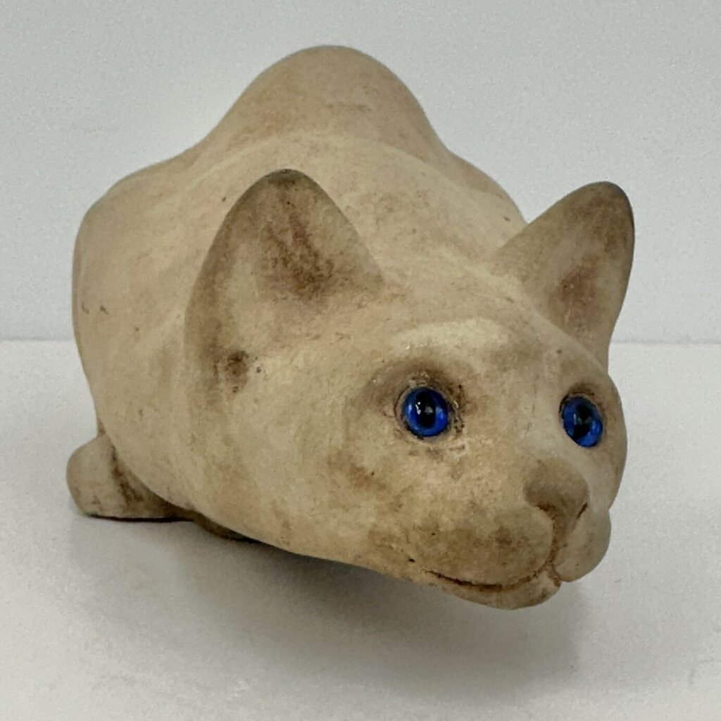 Vintage 15” Concrete Cat Garden Statue with Blue Glass Eyes Made in England Heavy /cb