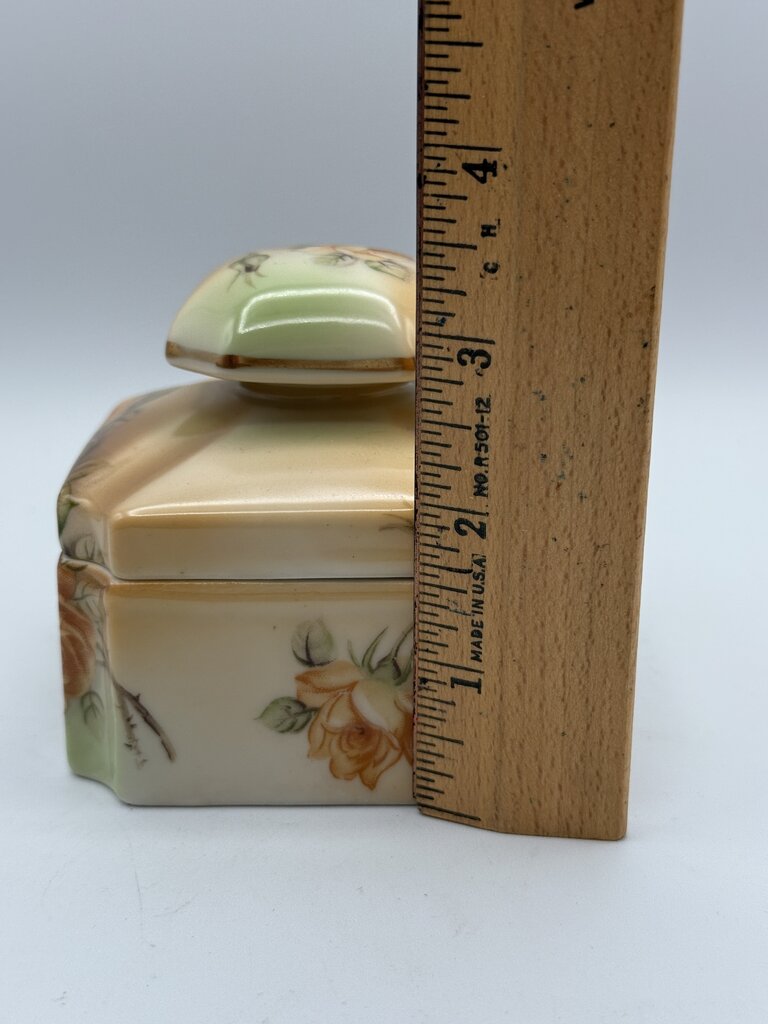 RS Prussia Vanity Dresser Set Roses /ro