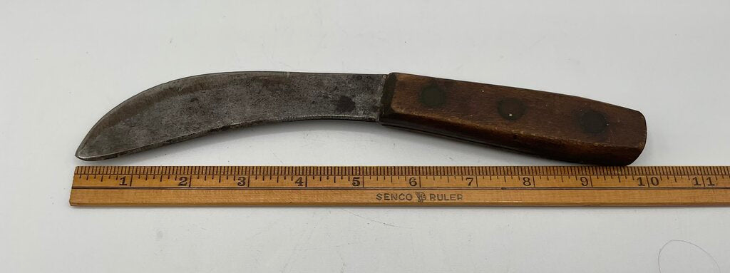 Vintage Curved Skinning Knife with Wooden Handle & Leather Sheath /s