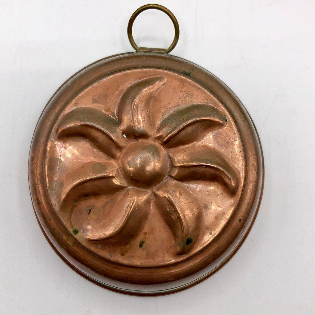 Vintage 5pc Copper Tin Lined Molds Made in Sweden /b