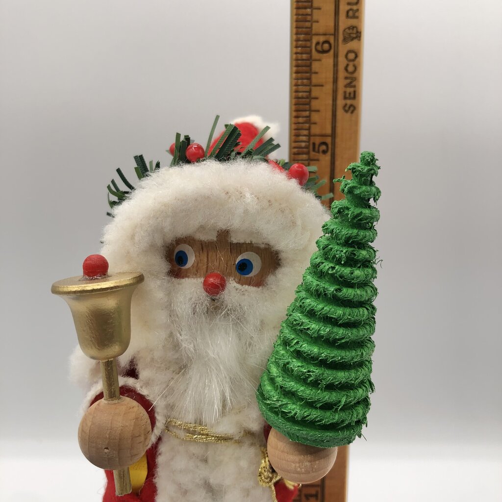 Germany Steinbach Kriss Kringle 5” Nutcracker in Decorative Tin /b