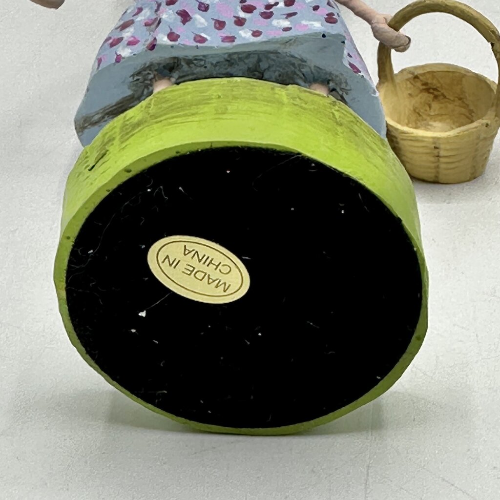 ESC Lori Mitchell Easter Sunday Collection “Elenore Easterly” Resin Figurine /cb