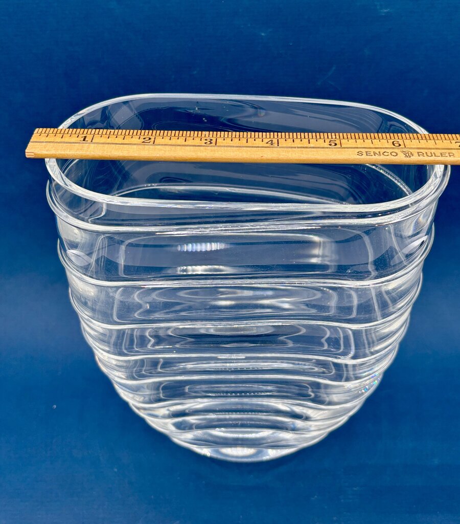 VTG Clear Glass Vase Contemporary Wave Design 8” /j