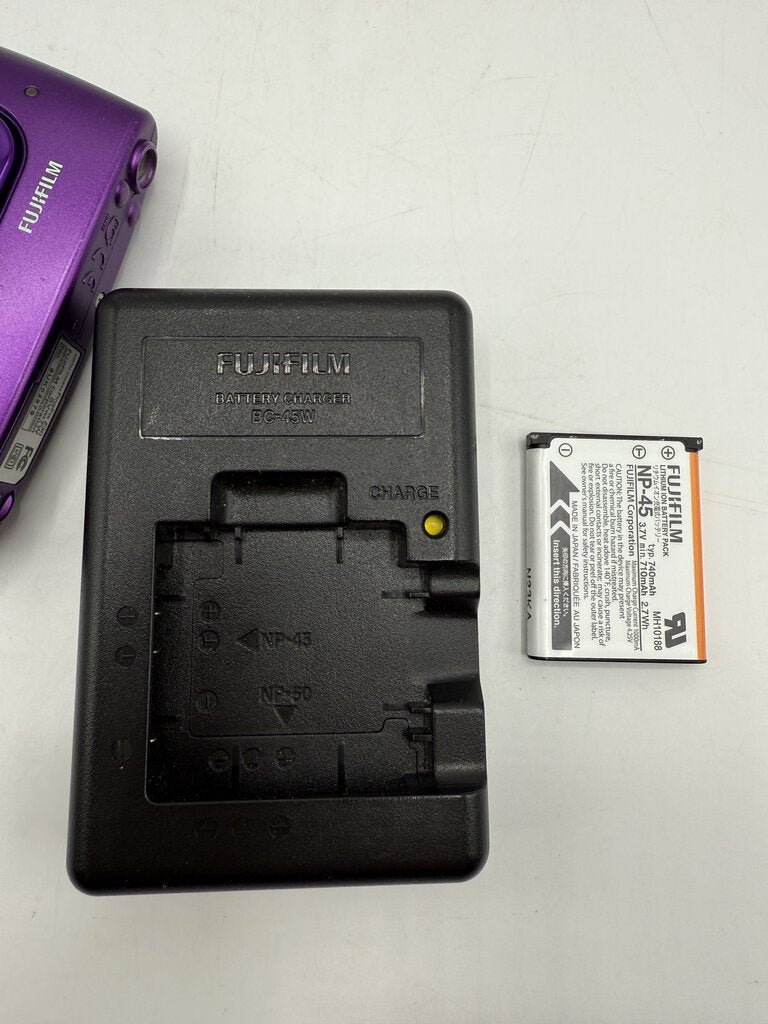 Fuji Fine Pix Z Digital Camera Purple Charger Untested /ro