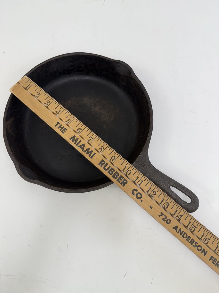 Vintage Wagner Ware Cast Iron #8 Skillet 10 1/2 USA /rw