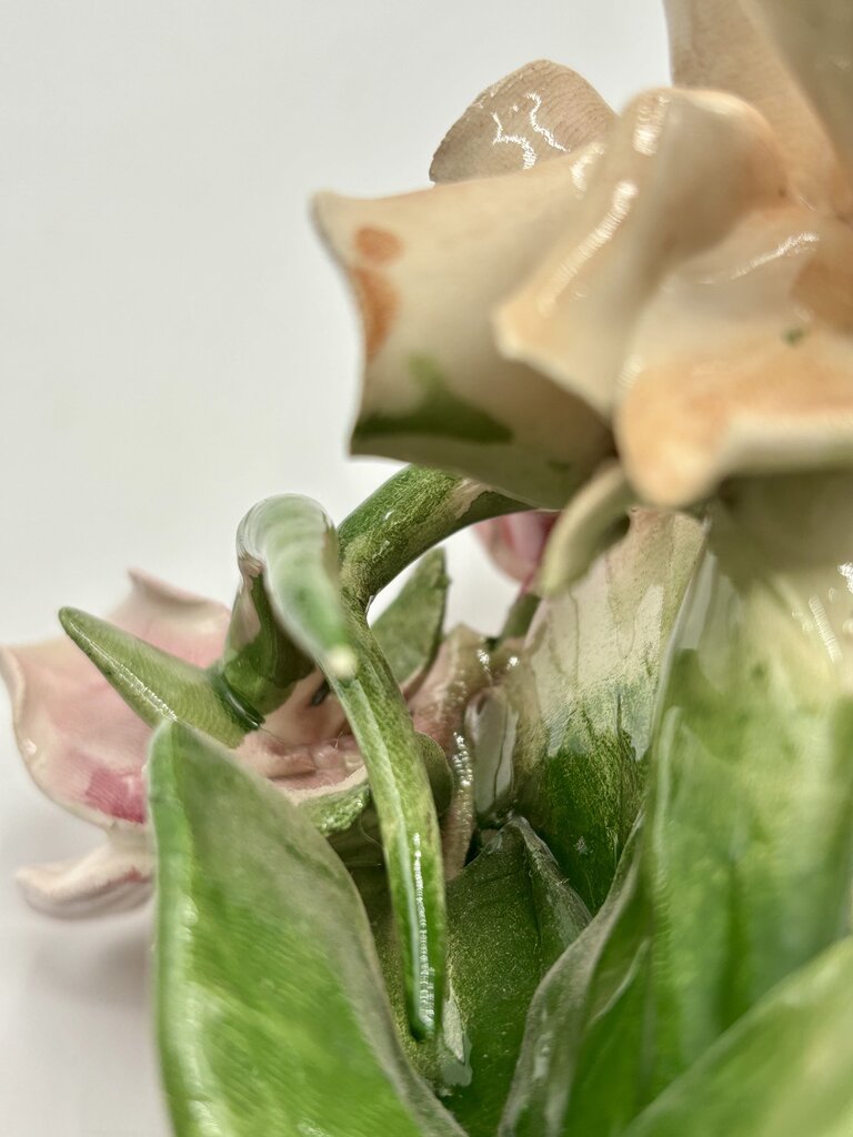 Capodimonte Flower Bouquet Roses /j