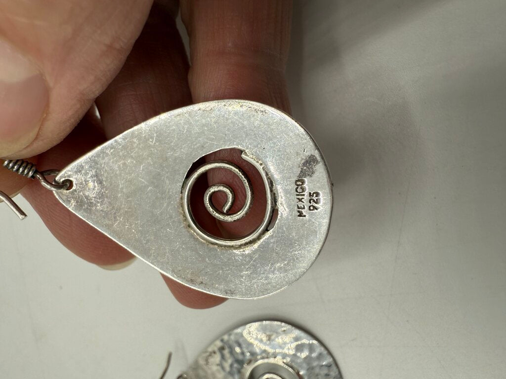 Mexico .925 Sterling Silver Hammered Teardrop Dangle Pierced Earrings /ro