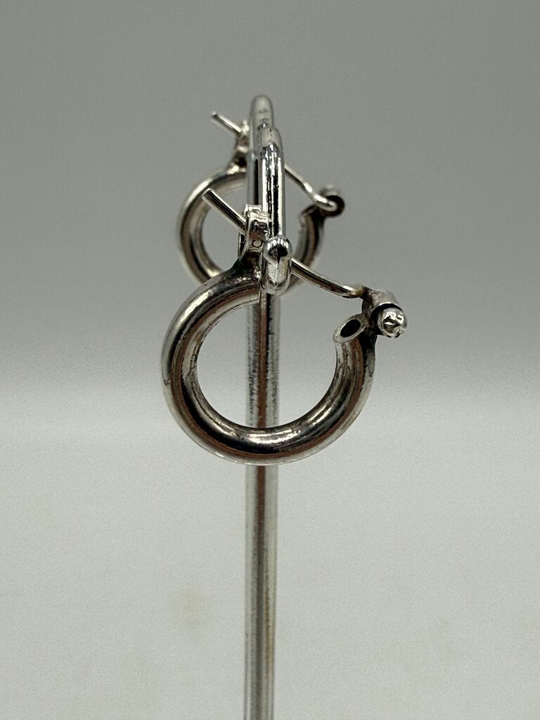 Classic Silver Silver Hoop Pierced Earrings 1/2 Inch /ro
