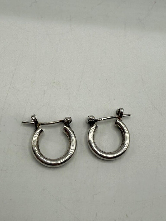 Classic Silver Silver Hoop Pierced Earrings 1/2 Inch /ro