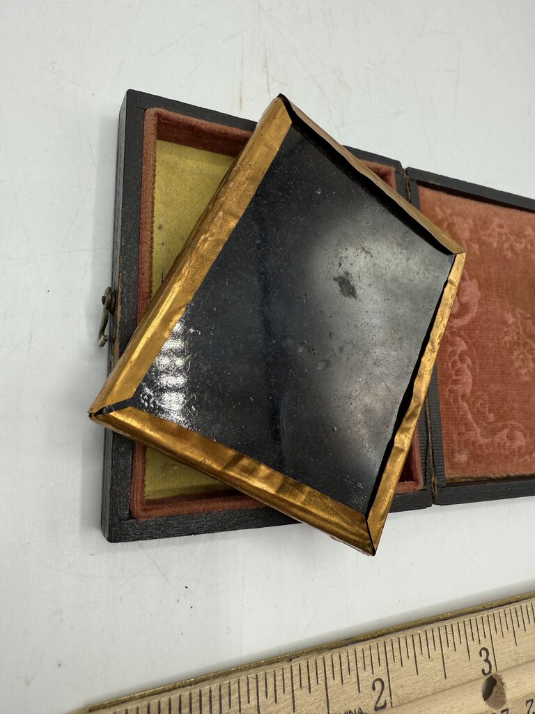 Antique Ambrotype Glass Plate Photograph of Man in Case /ro