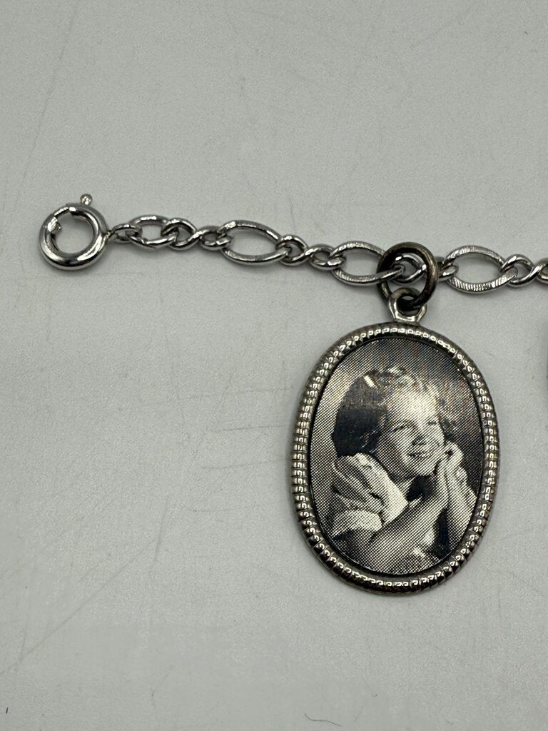 Vintage Sterling Silver Charm Bracelet Figaro Link 7” /ro
