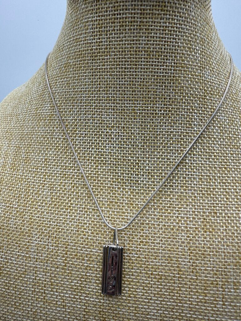 Sterling Silver Snake Chain Necklace Live Laugh Love Pendant 14.5” /ro