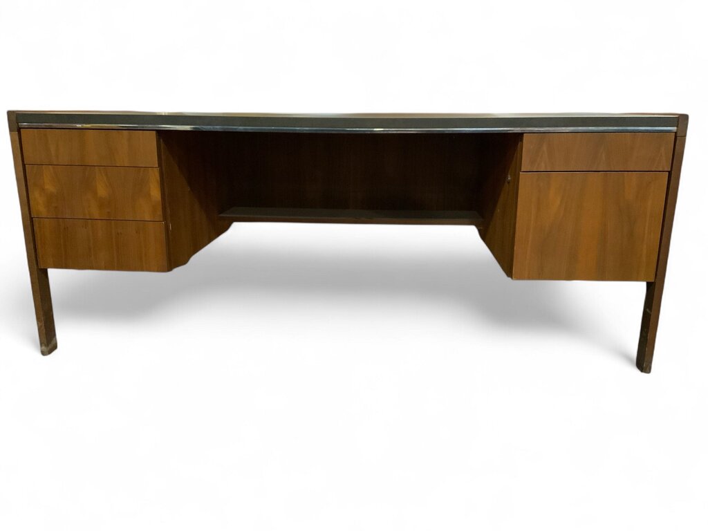 MCM Desk