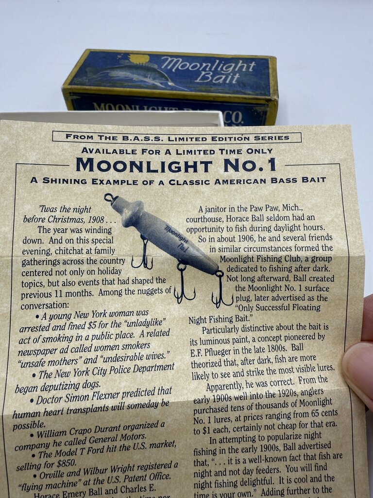 Moonlight Bait Co. 2001 B.A.S.S. Limited Edition #1 Glow in the Dark Lure NIB /roh