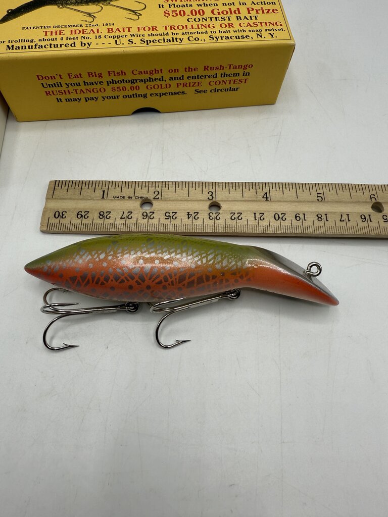 2000 Rush-Tango Limited Edition Fishing Lure in Box /roh