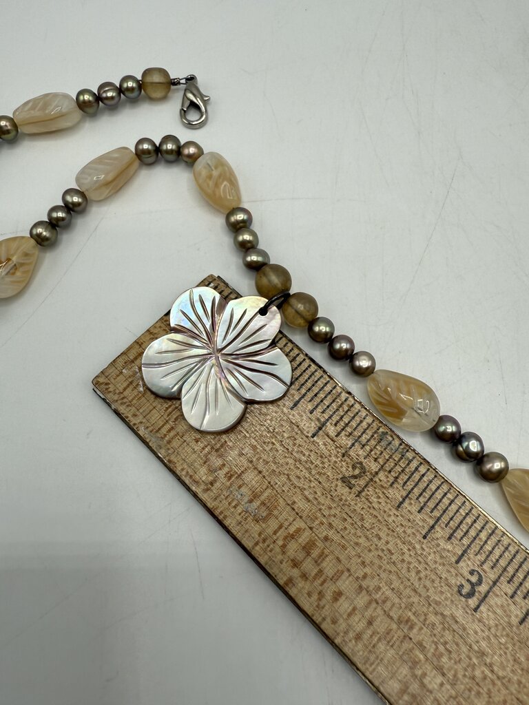 3 Piece Glass & Metal Bead Necklace & Pierced Earring Set /ro