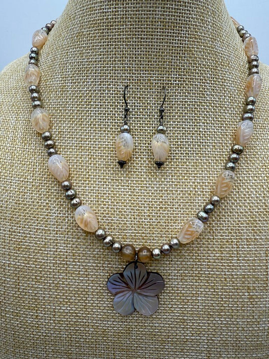 3 Piece Glass & Metal Bead Necklace & Pierced Earring Set /ro
