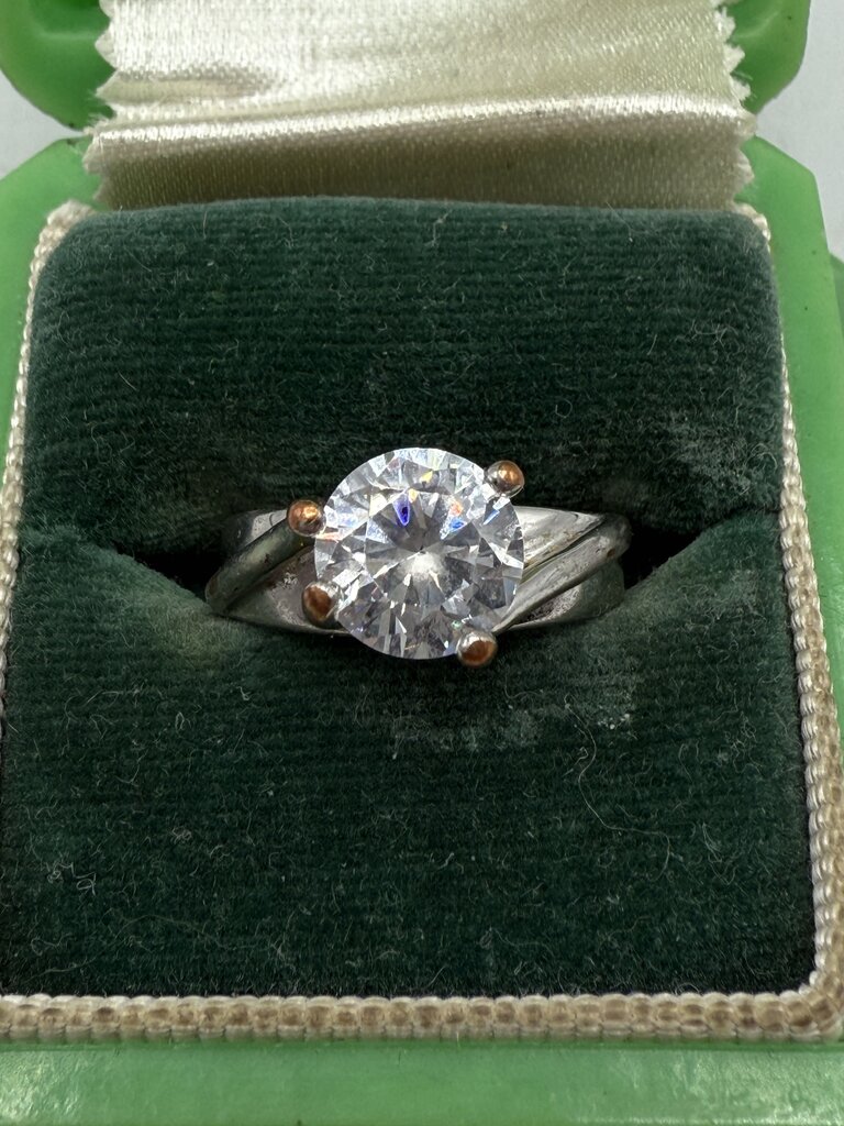 Two RSC Round Cubic Zirconia Solitaire Stone Silver Tone Size 6 Rings /ro